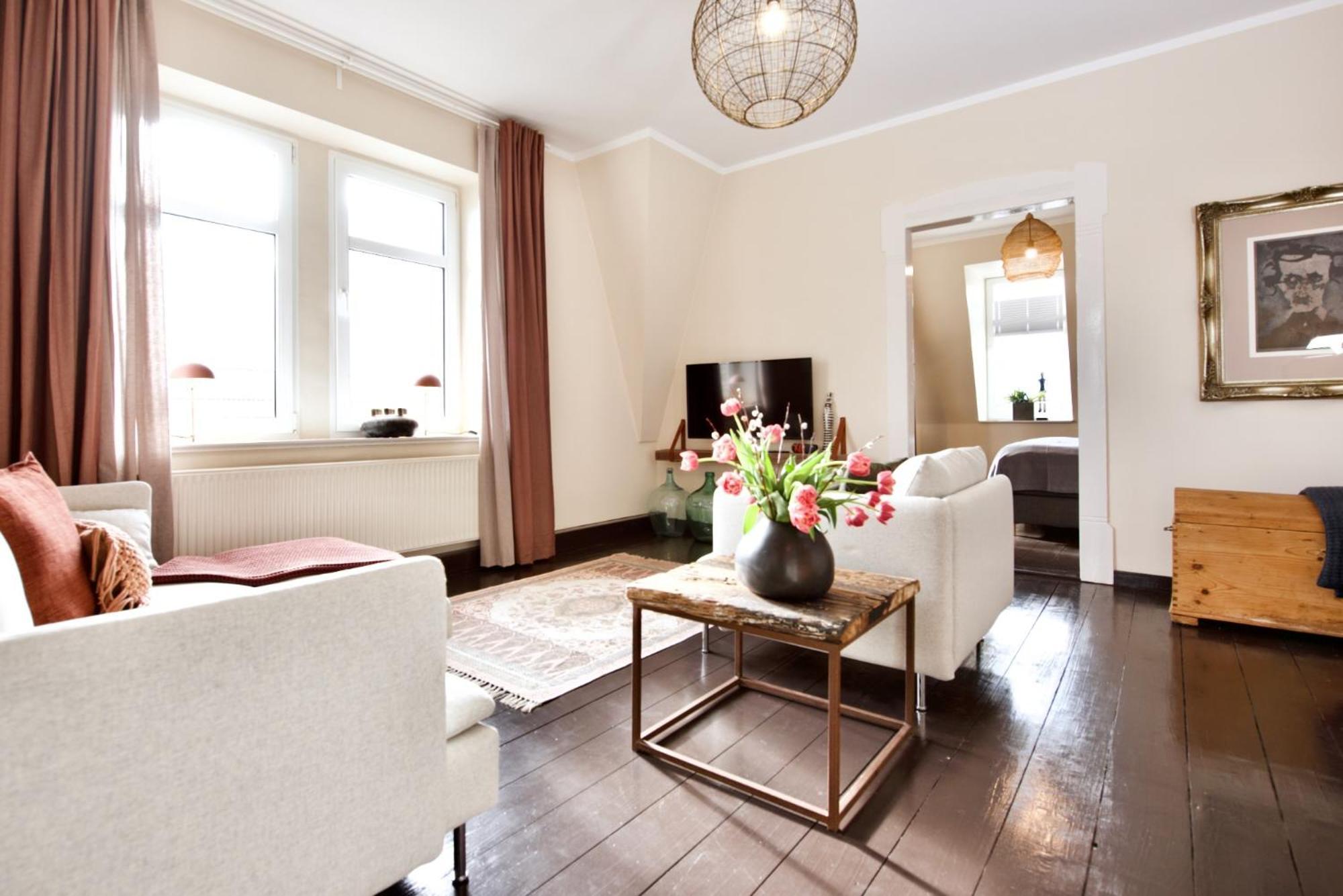 Apartment B - Neuer Geist In Alten Mauern: Luxuriös Wohnen In Der Residenzstadt
