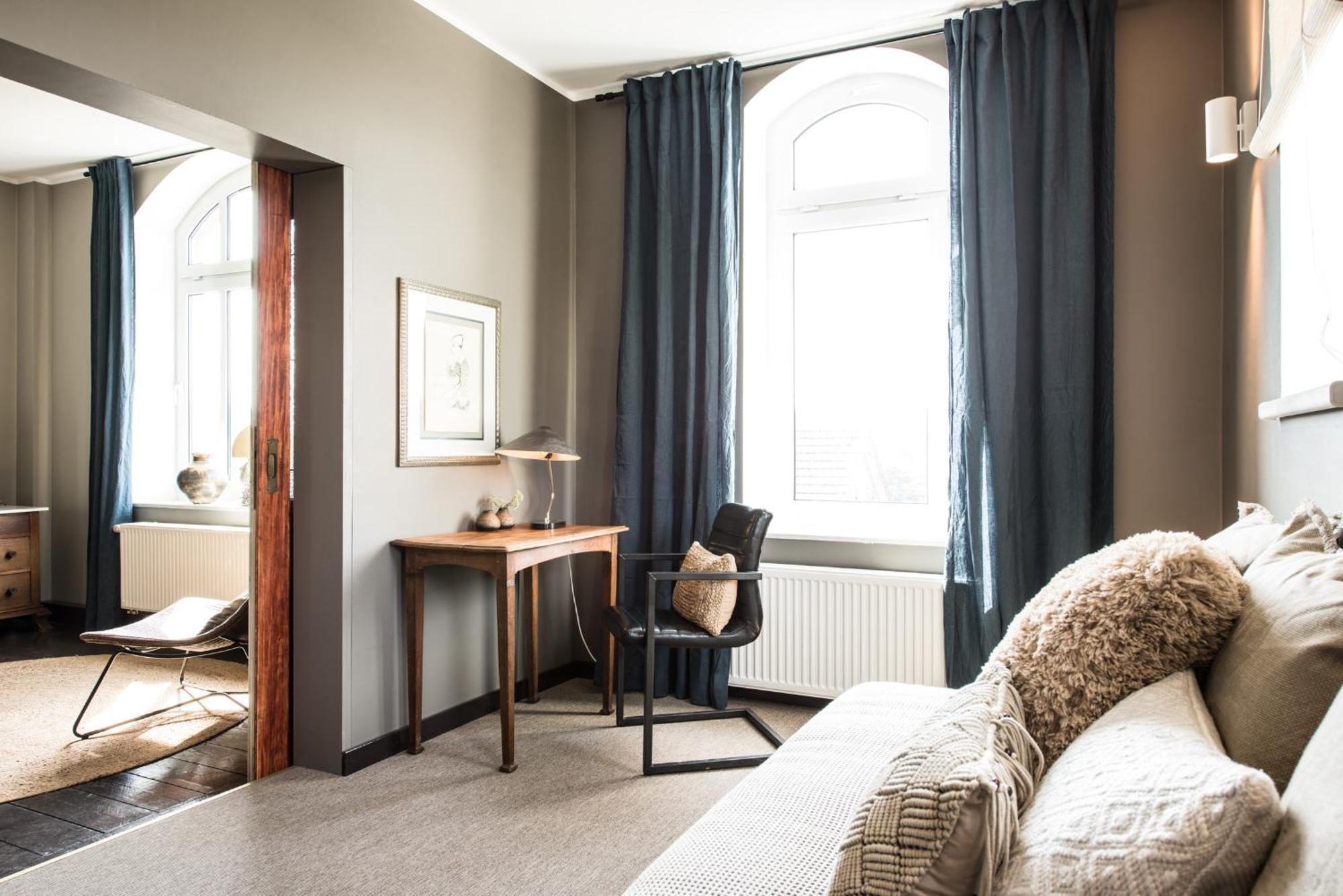 B - Neuer Geist In Alten Mauern: Luxuriös Wohnen In Der Residenzstadt Apartment *